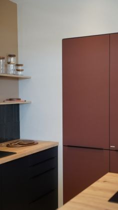 Des pièces cachées…
Des idées sur mesure…
Des cuisines qui réservent toujours une surprise ! 🤎